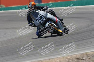 media/Apr-20-2025-AHRMA (Sun) [[393a79c373]]/Race/Group 8/Turn 4b/